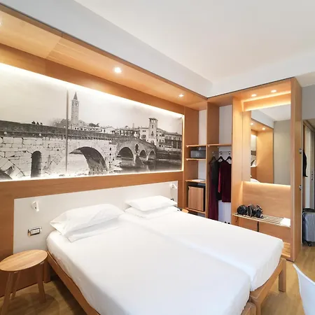 Cavallo Hotel Verona Est Exterior photo